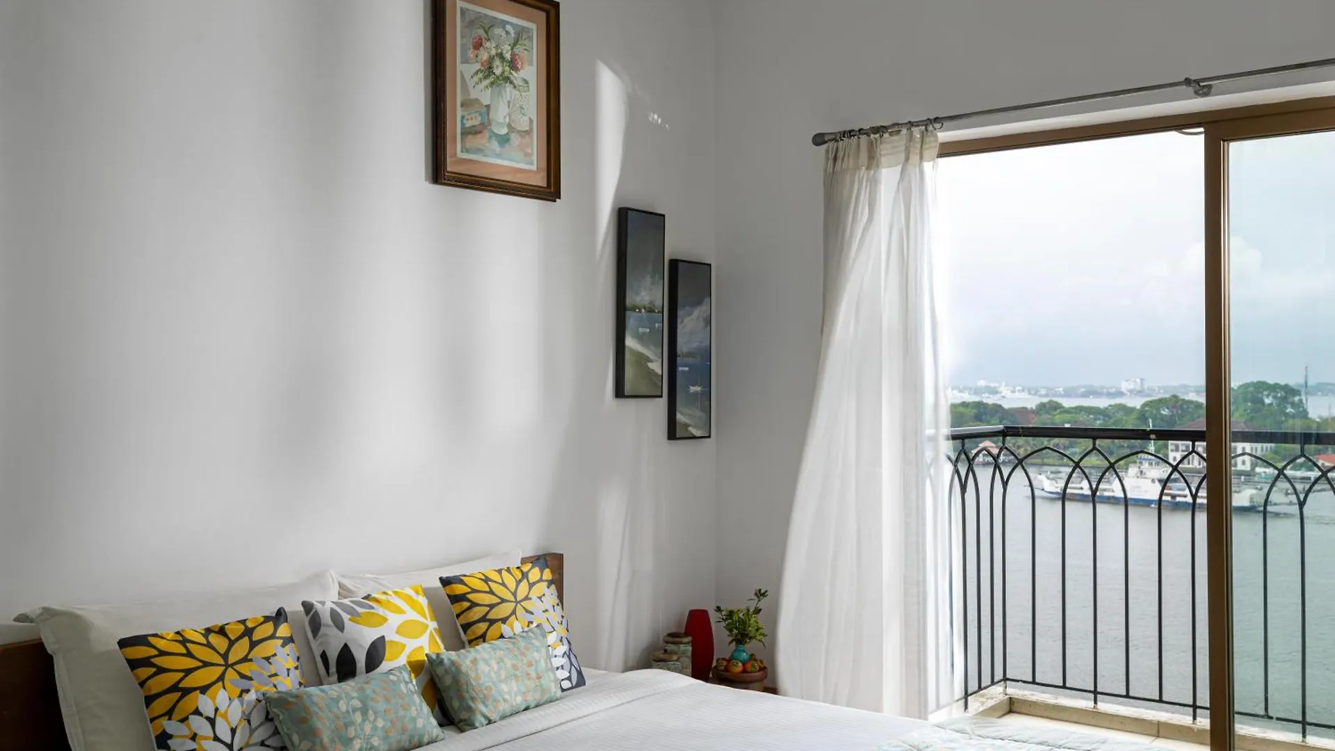 Apartment Marina Residence Kochi - A Vkation Experience