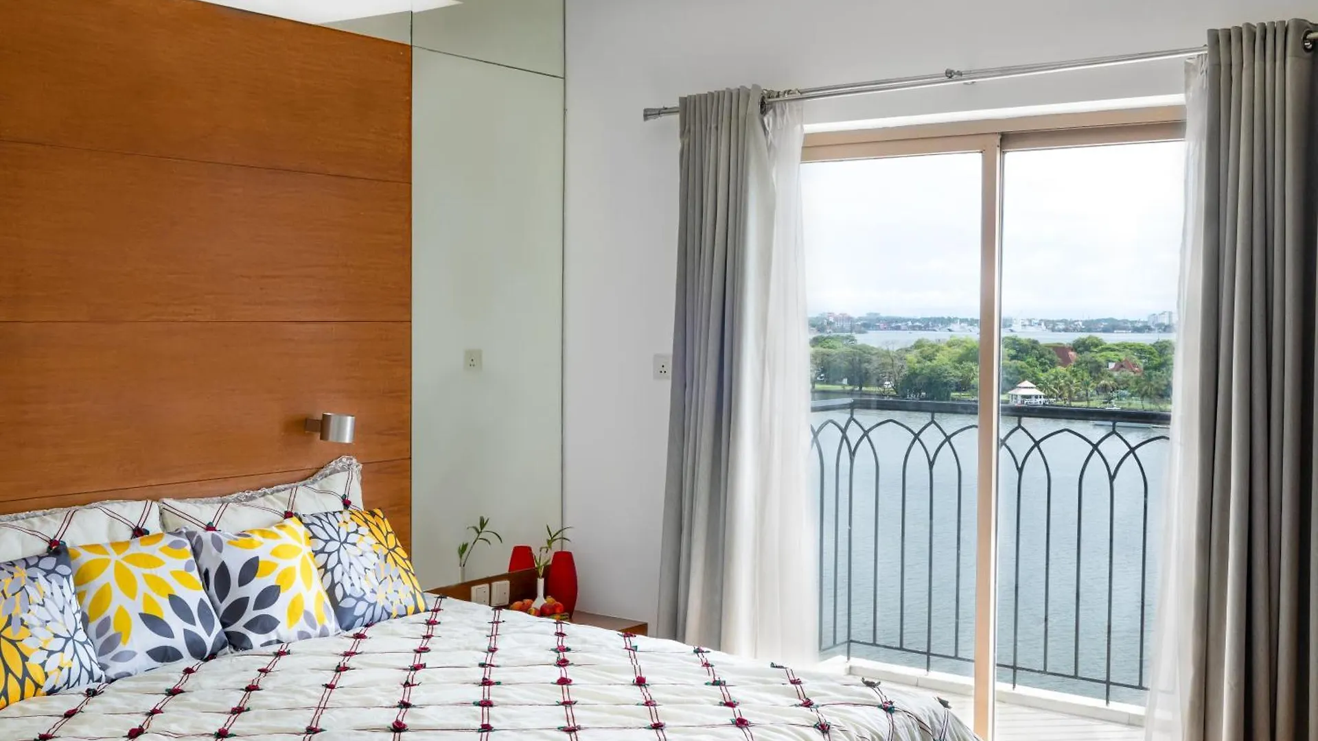Marina Residence Kochi - A Vkation Experience India