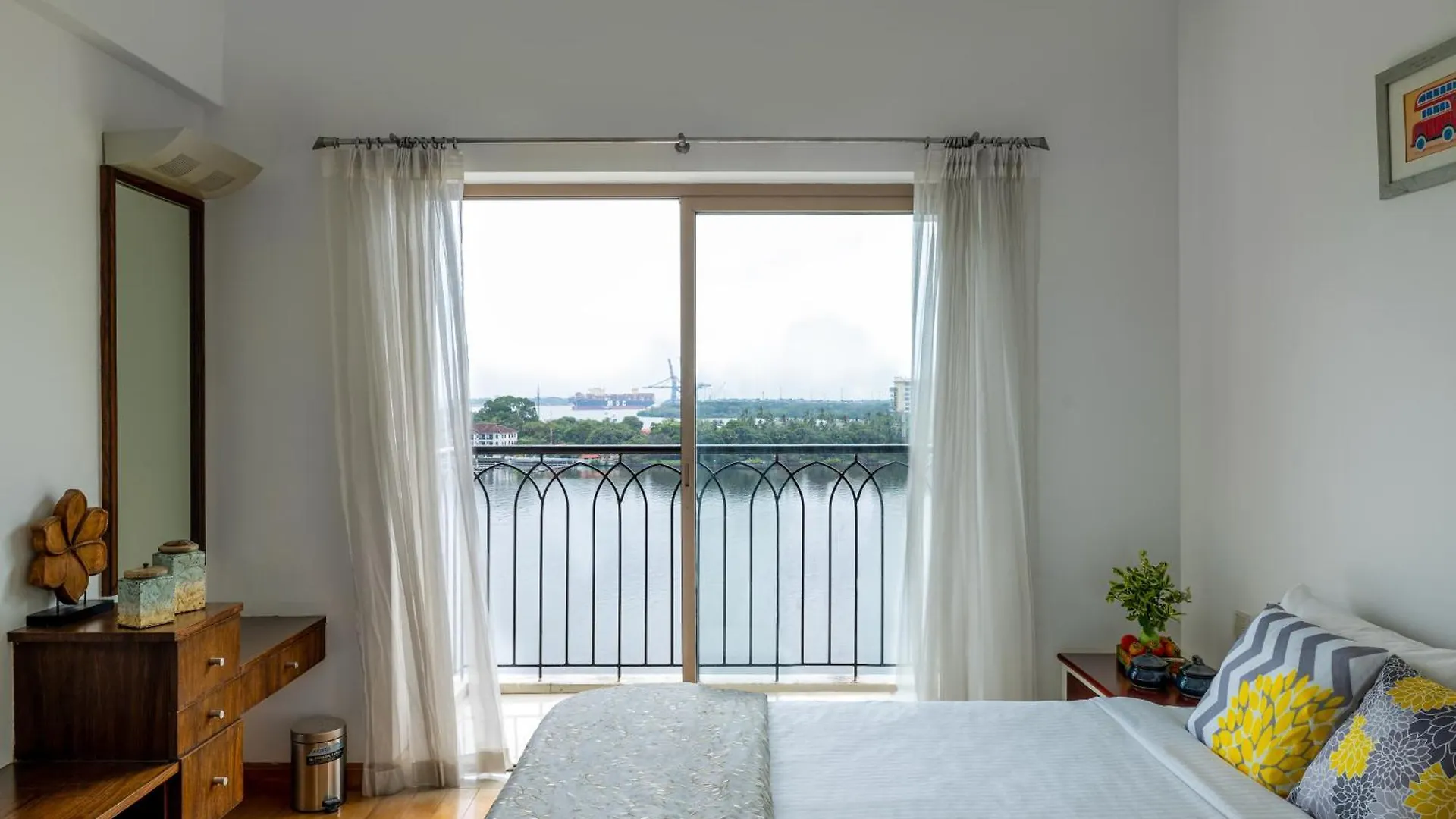 Marina Residence Kochi - A Vkation Experience Apartment